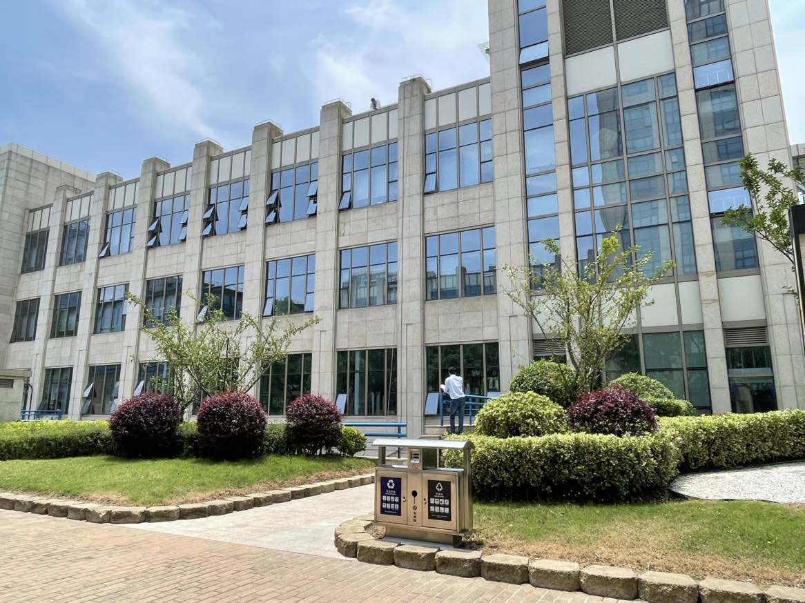 臨港滴水湖幕墻檢測(cè)7 臨港滴水湖幕墻檢測(cè)7